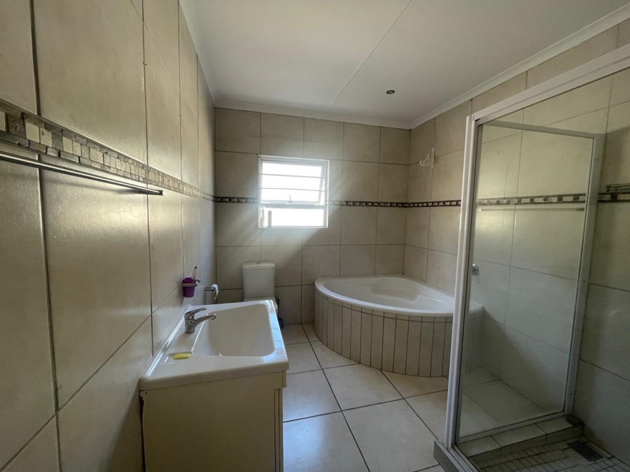 3 Bedroom Property for Sale in Abbotsford Eastern Cape